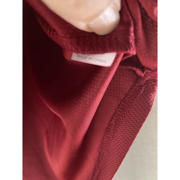 NEW Gryffindor Quidditch Shirt Mens Small Red Harry Potter Hogwarts Jersey - Picture 7 of 9